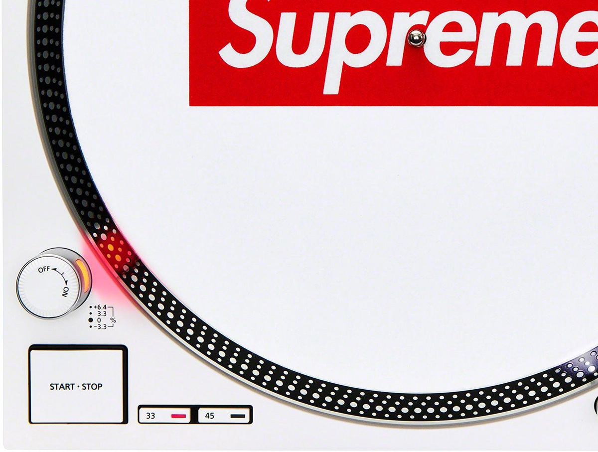 Supreme Technics SL-1200MK7 Turntable White