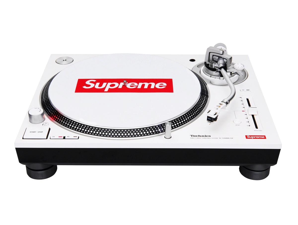 Supreme Technics SL-1200MK7 Turntable White