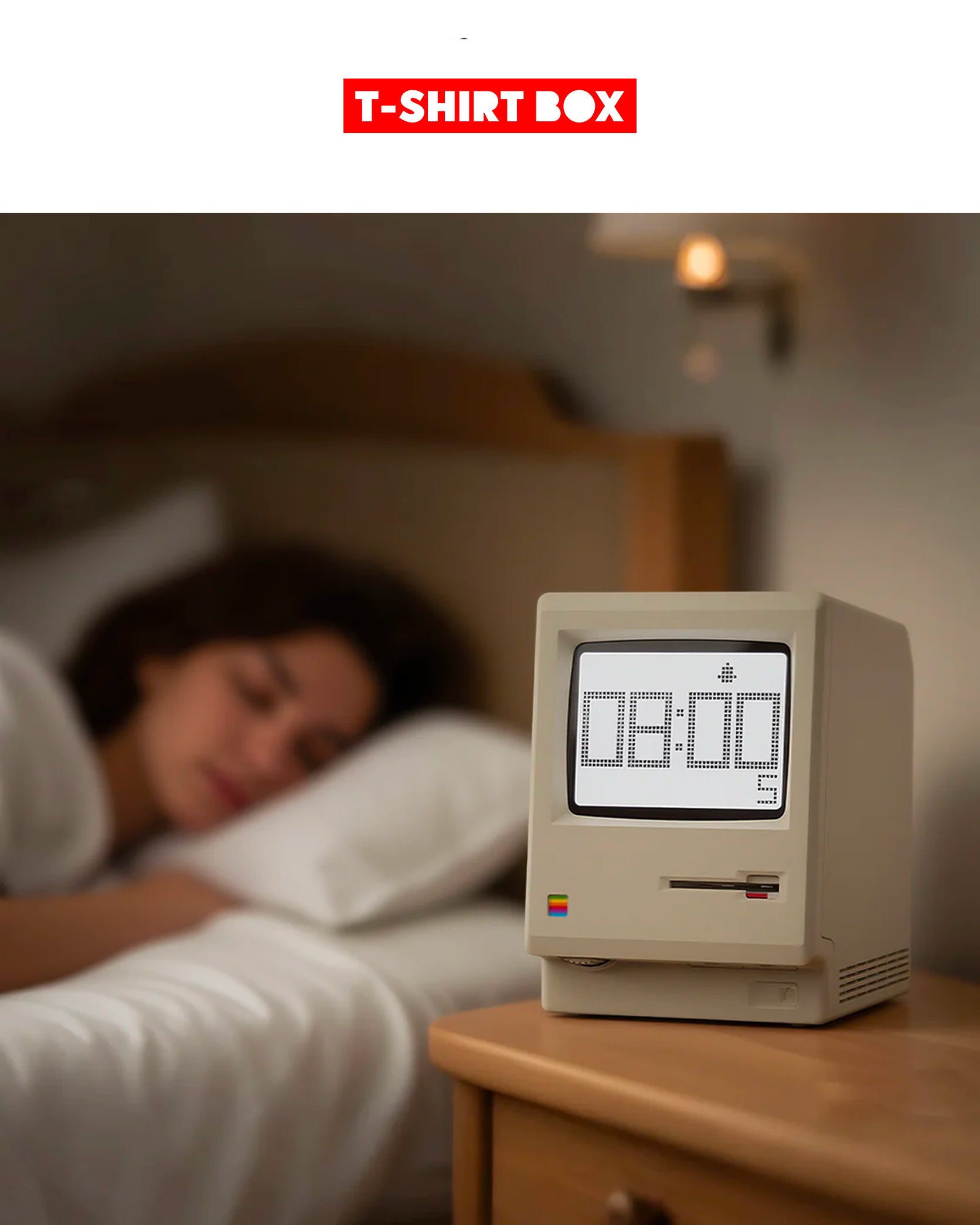 Maclock è un orologio simile ad un Macintosh originale.